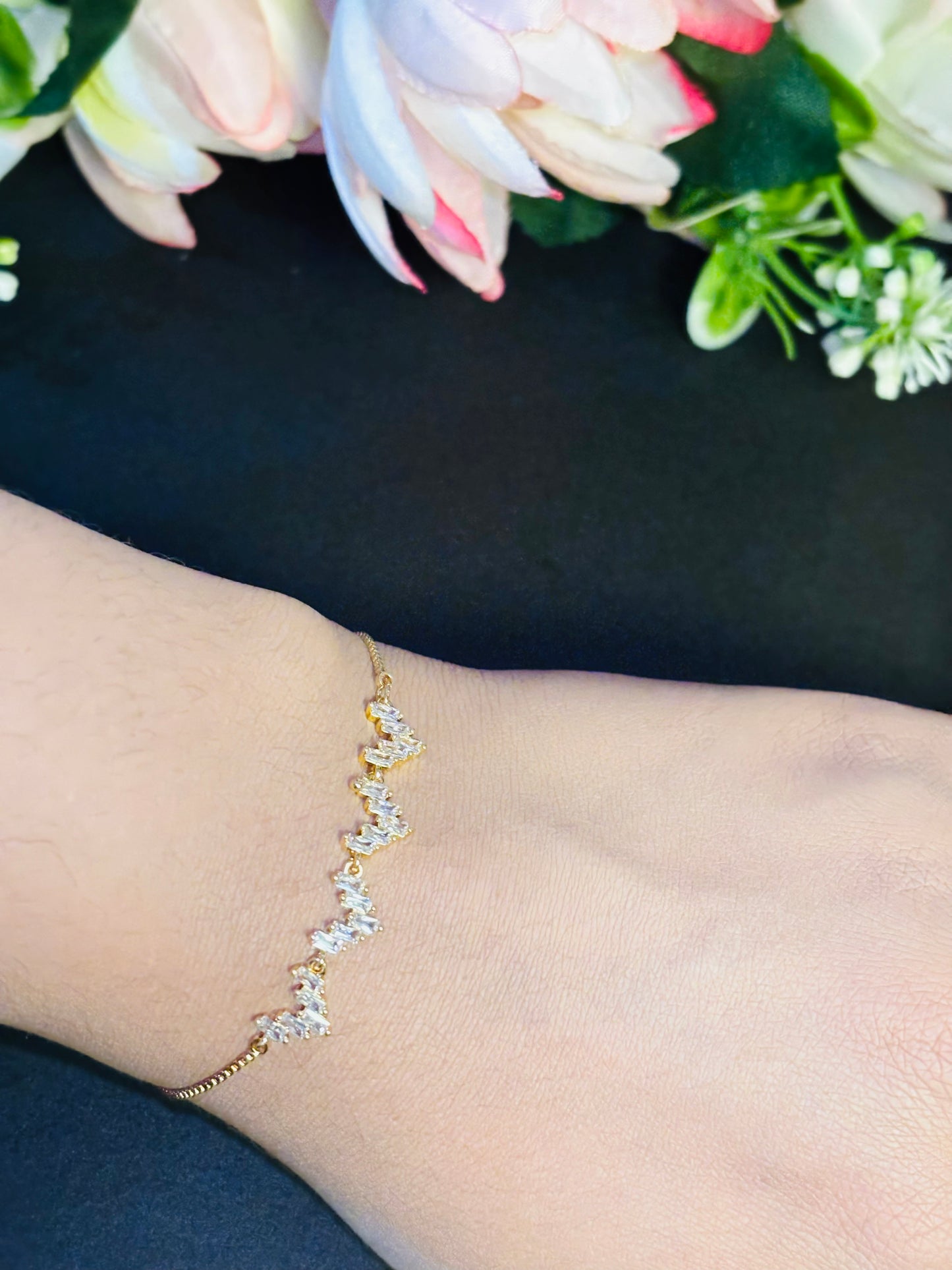 Zigzag Crystal Bracelet – Gold & Silver Options