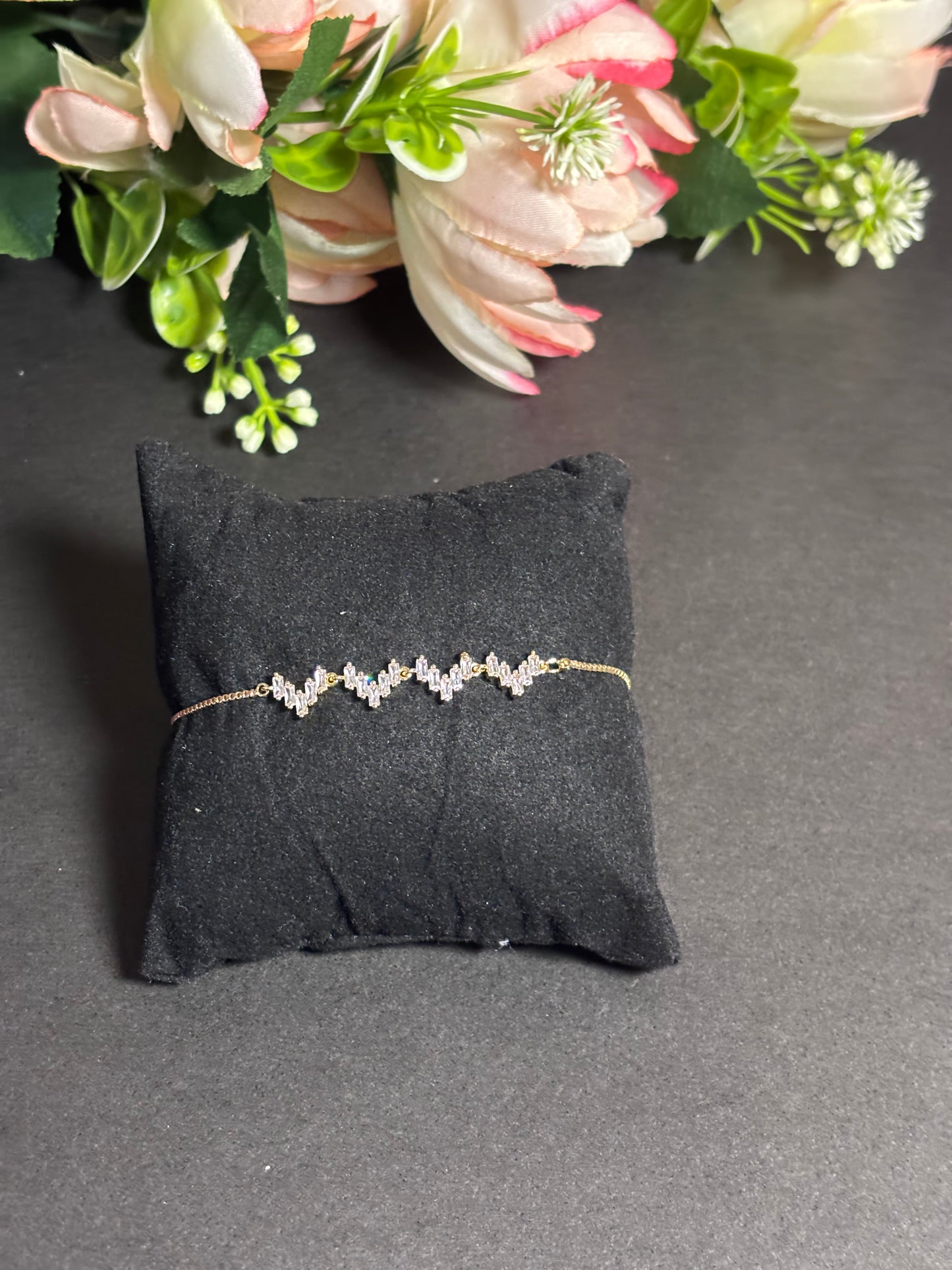 Zigzag Crystal Bracelet – Gold & Silver Options