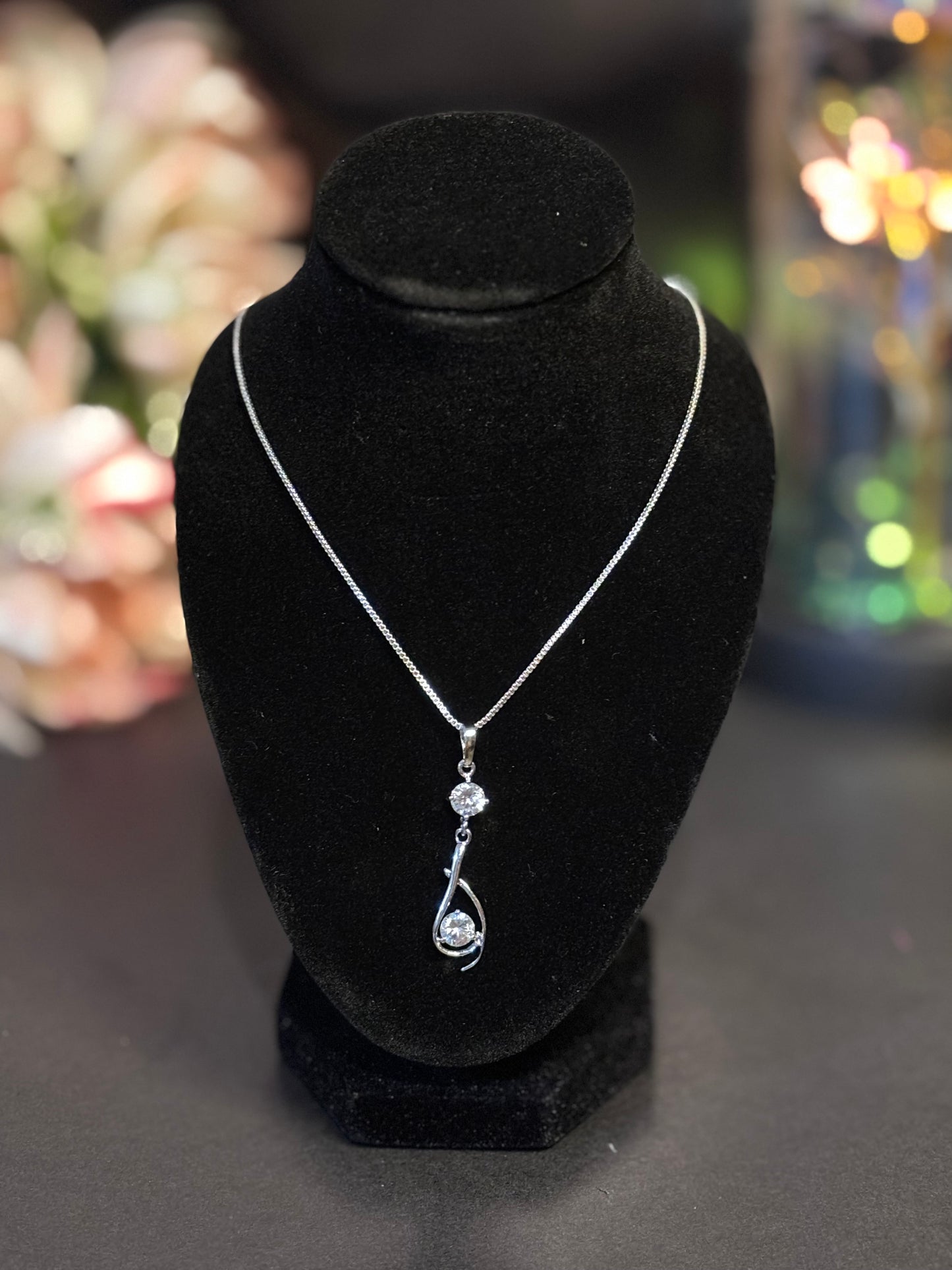 Teardrop Pendant Necklace