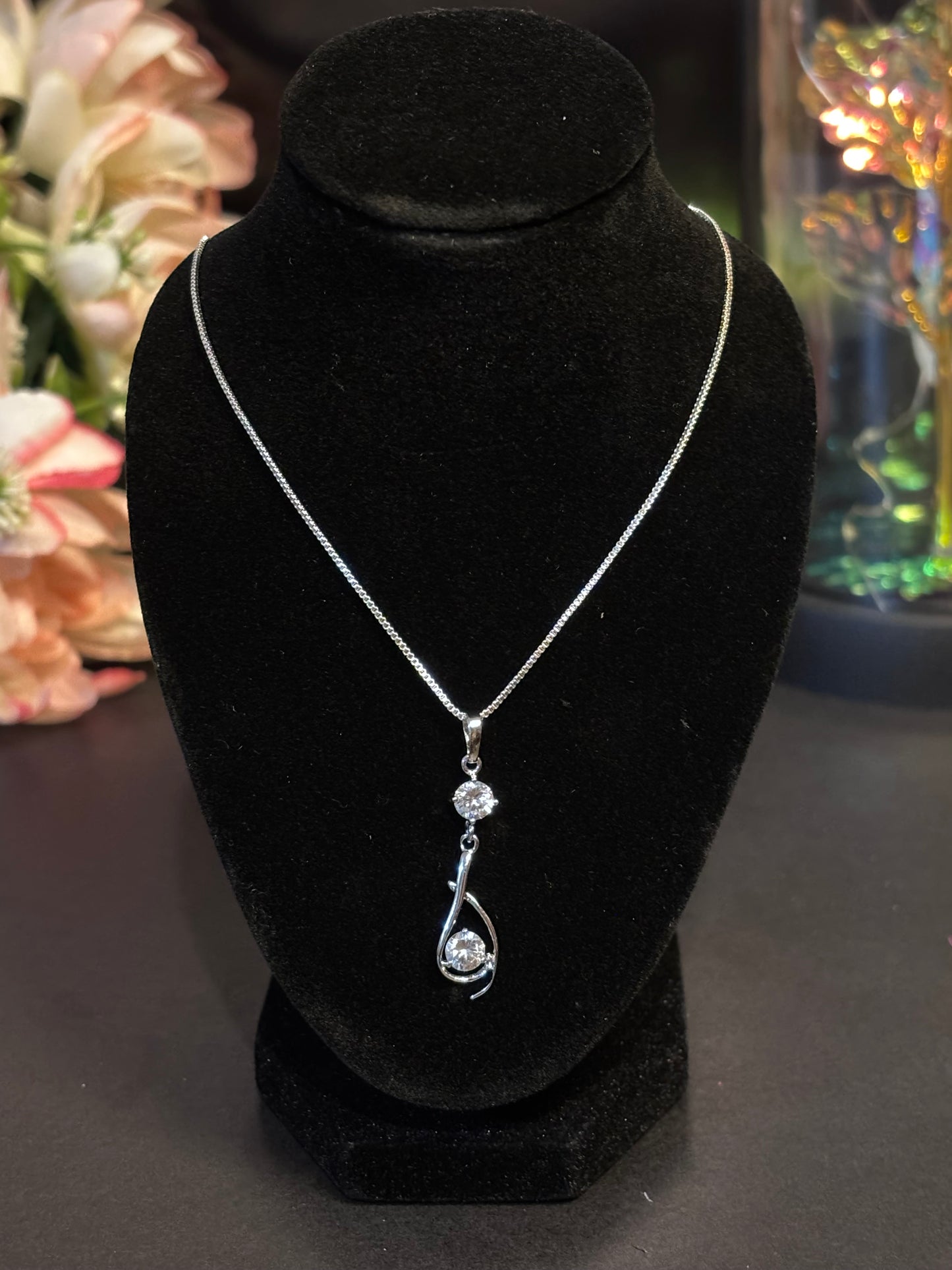 Teardrop Pendant Necklace
