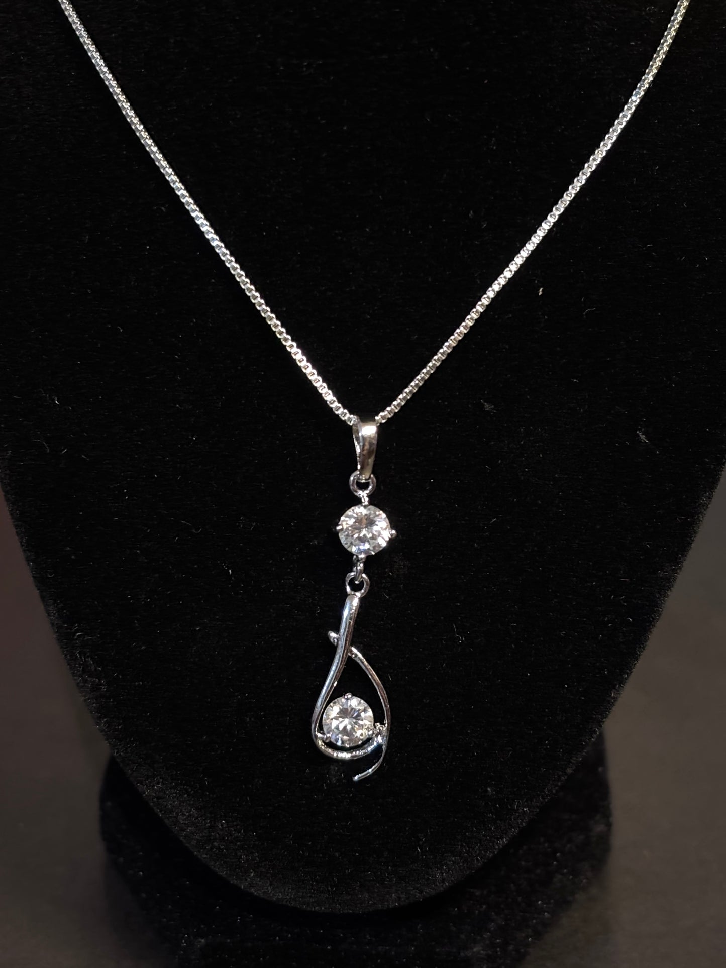 Teardrop Pendant Necklace