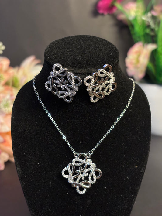 Twisted Knot Statement Set