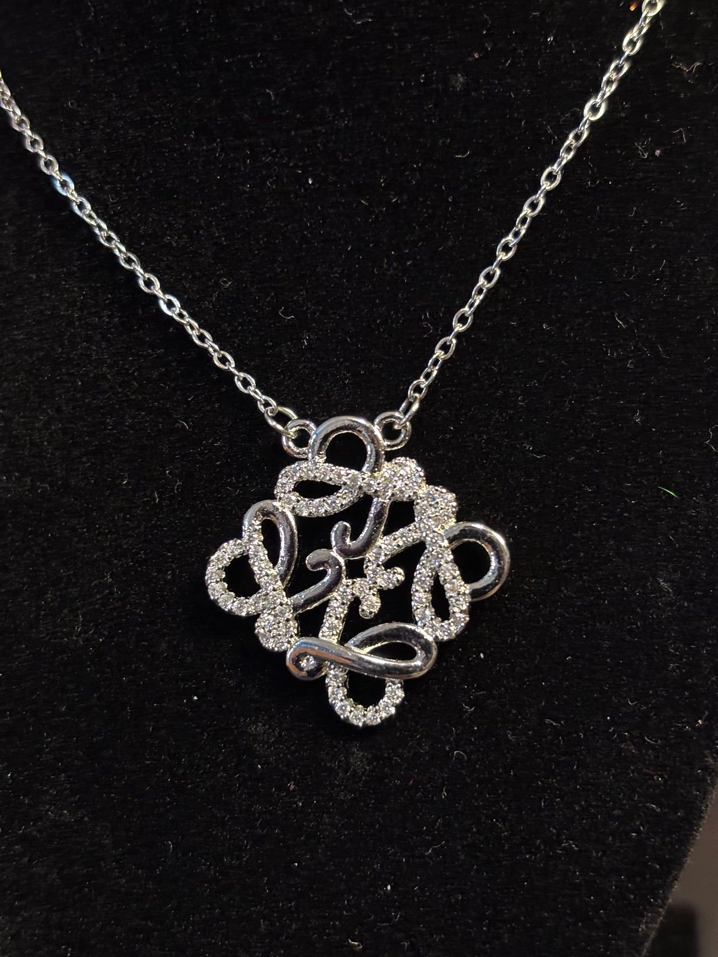 Twisted Knot Statement Set