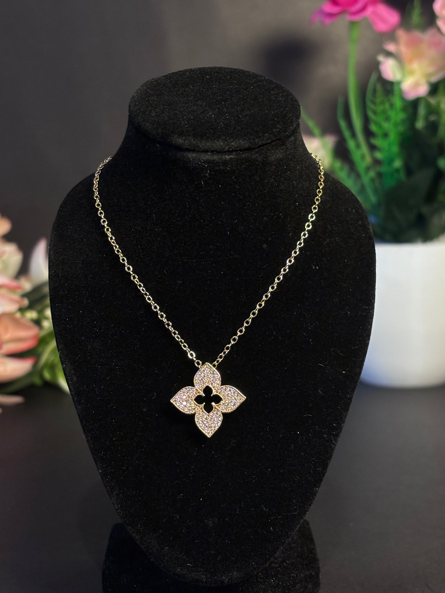Solitaire Spark Earring & Necklace Set