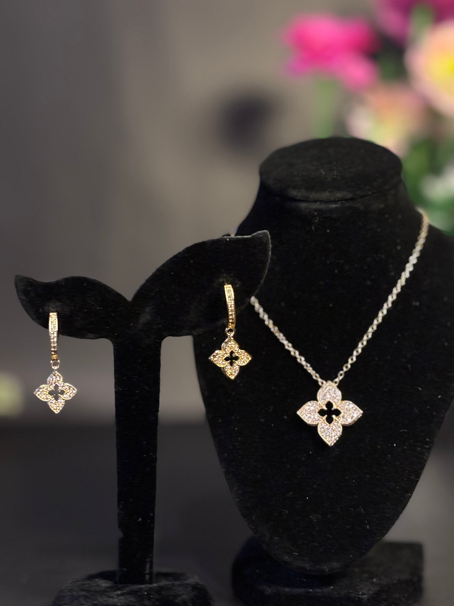 Solitaire Spark Earring & Necklace Set