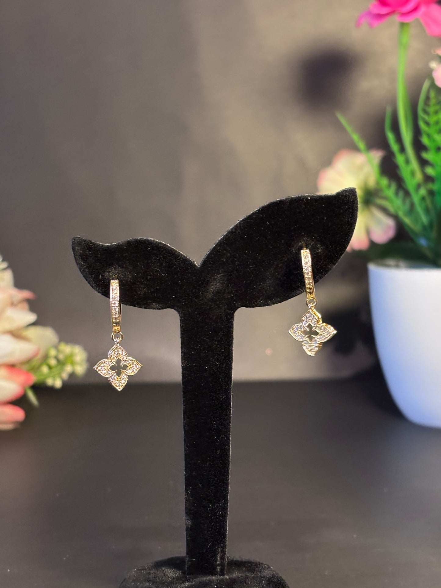 Solitaire Spark Earring & Necklace Set