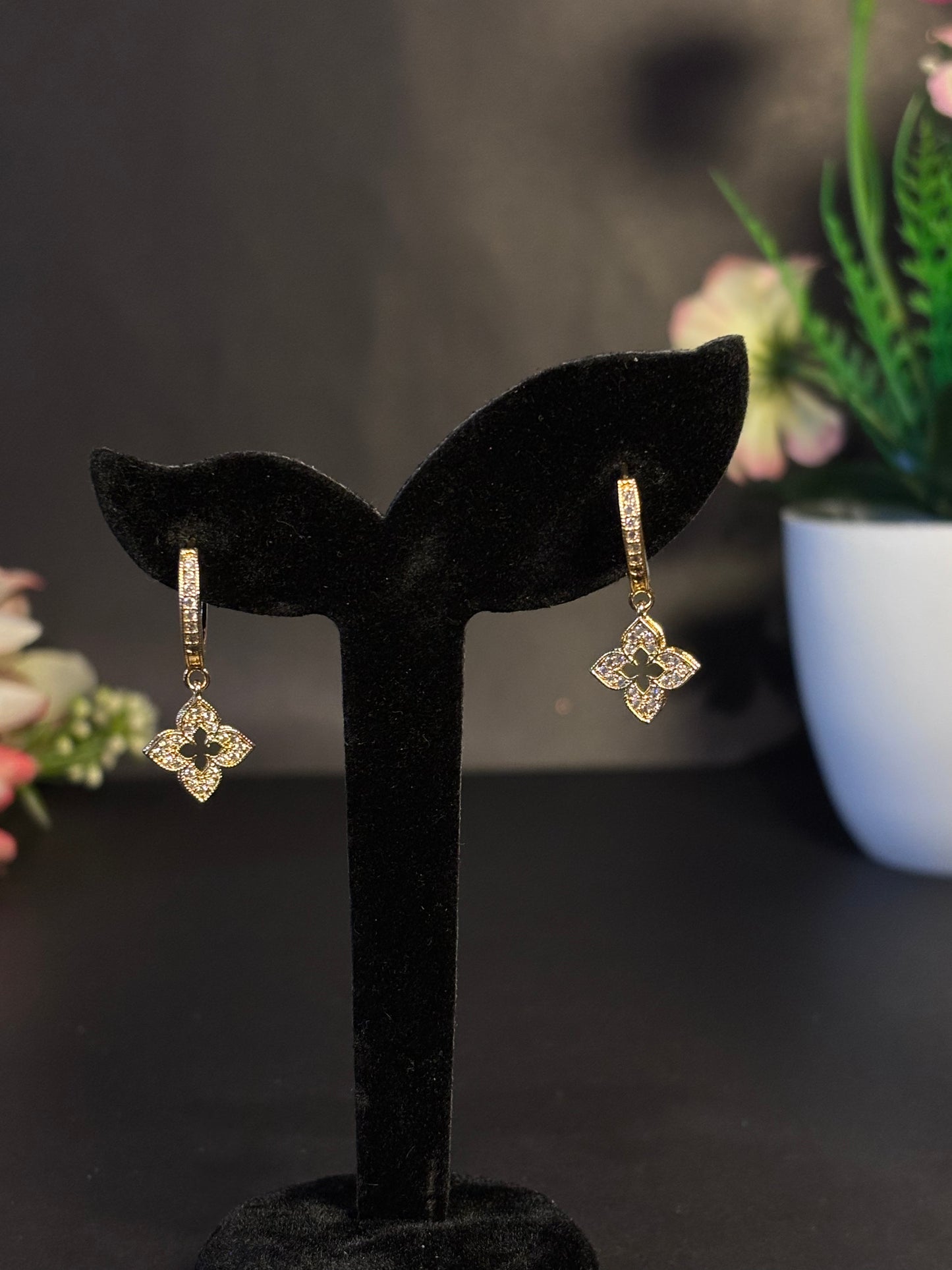 Solitaire Spark Earring & Necklace Set
