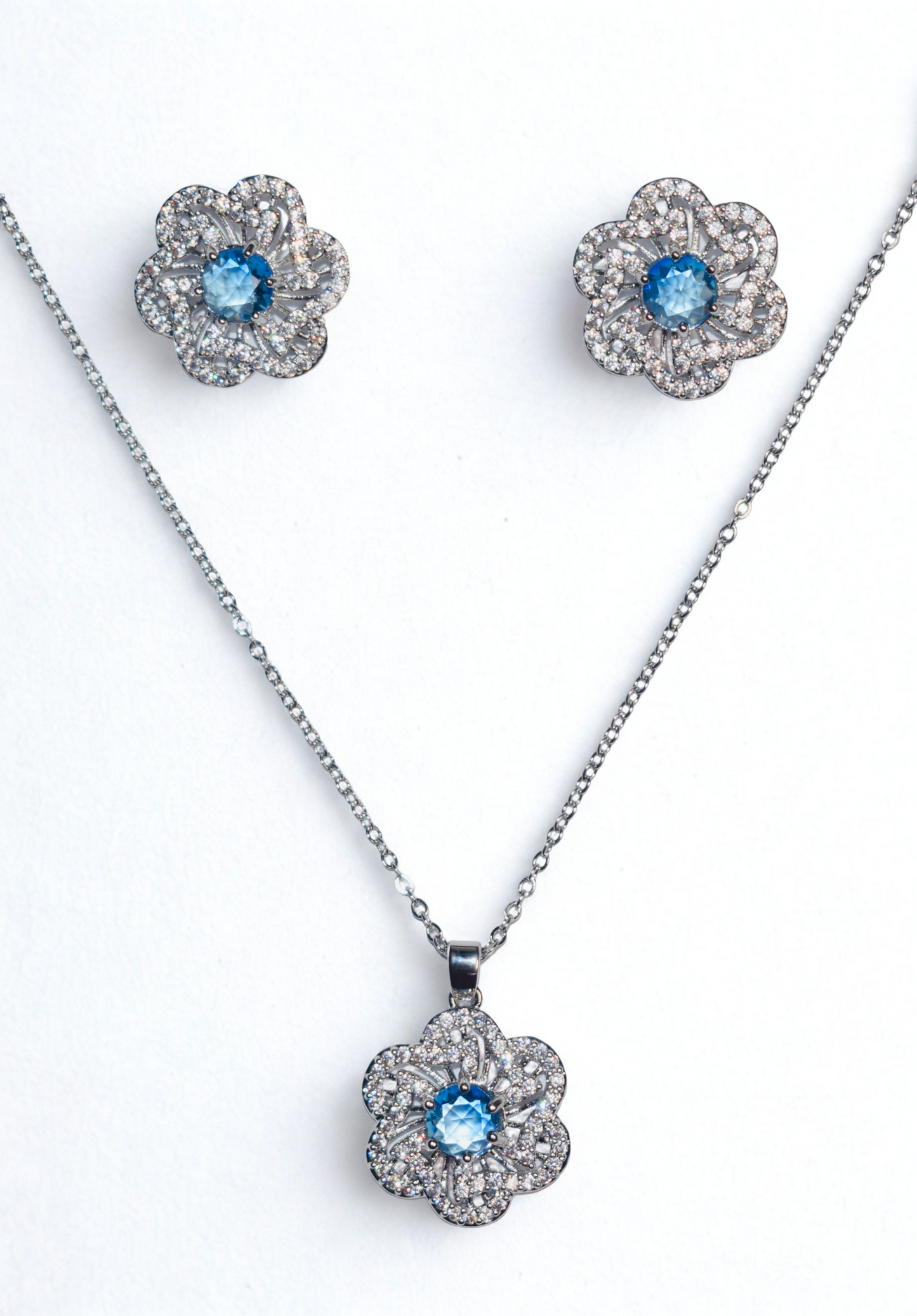 Blue Blossom Necklace Set