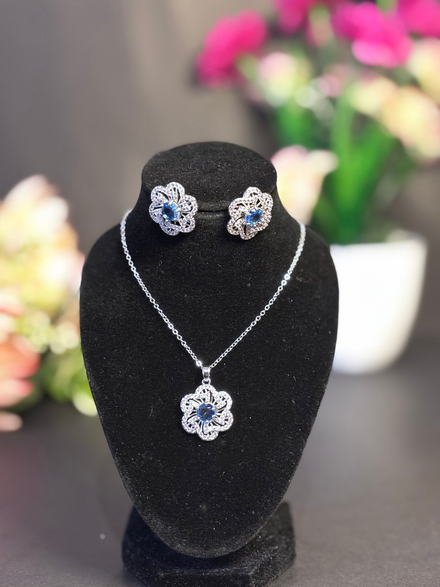 Blue Blossom Necklace Set