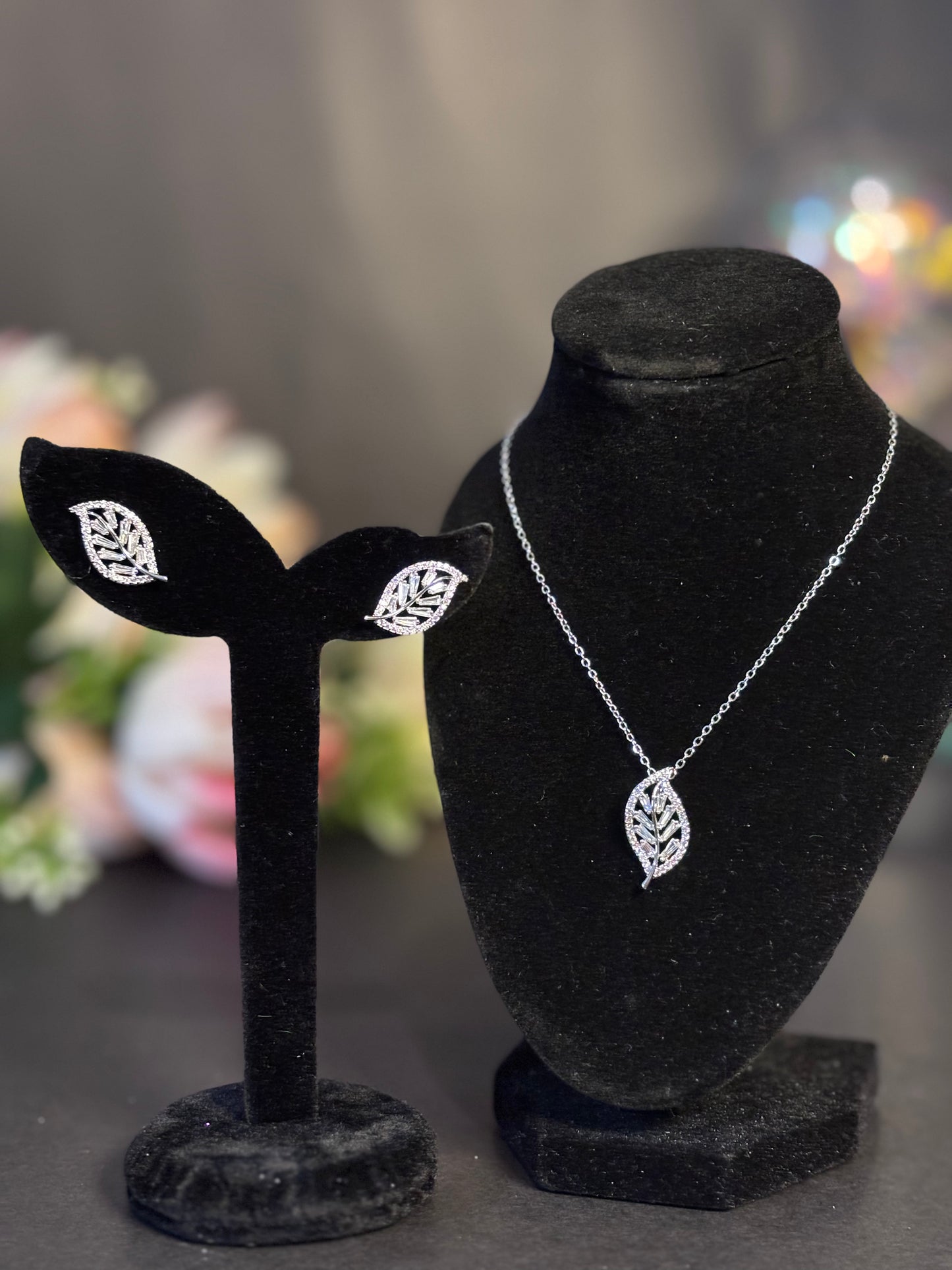 Leaf Necklace Set